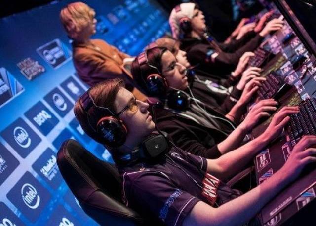 有目击者指 有目击者指