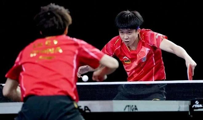 比賽用球的 比賽用球的