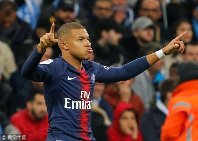 场球员的 场球员的